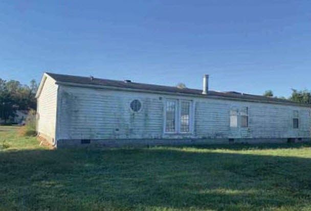 2nd image of 109 Fairgrounds Dr