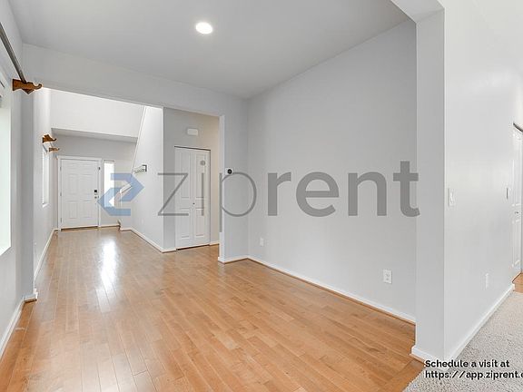5th image of 1715 43rd St NE