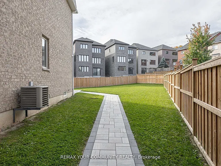 65 Bristlewood Cres — Photo 42