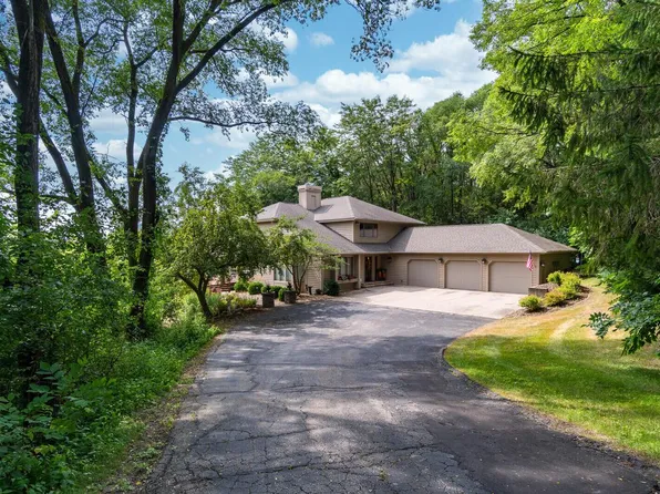 N2015 Stonecrest ROAD, La Crosse, WI 54601