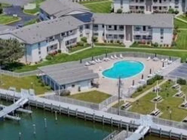 34 Wharfside Dr, Monmouth Beach, NJ 07750