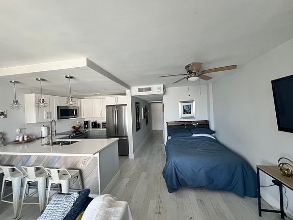 4th image of 6801 Indian Creek Dr APT 305