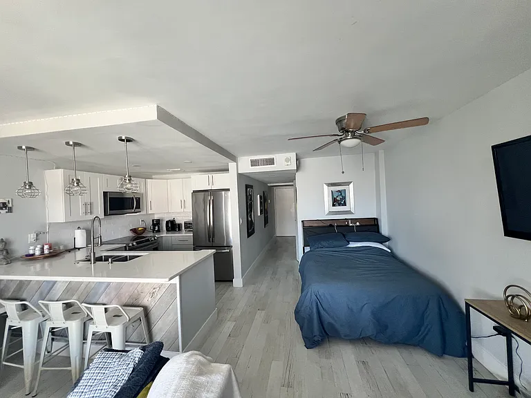 6801 Indian Creek Dr #305 — Photo 4