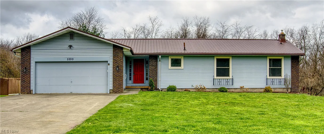 5200 Donner Dr photo 1