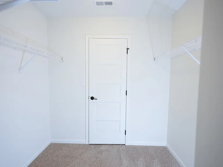 245 Hollyhock Dr — Photo 34