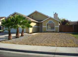2173 Huntington Dr, Los Banos, CA 93635