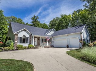 7995 Jennings Dr, Painesville, OH 44077