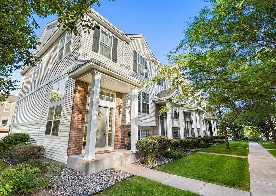 899 Ledgestone Dr