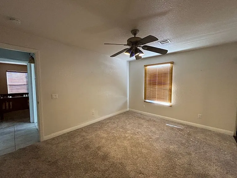 2323 Daytona Loop — Photo 19