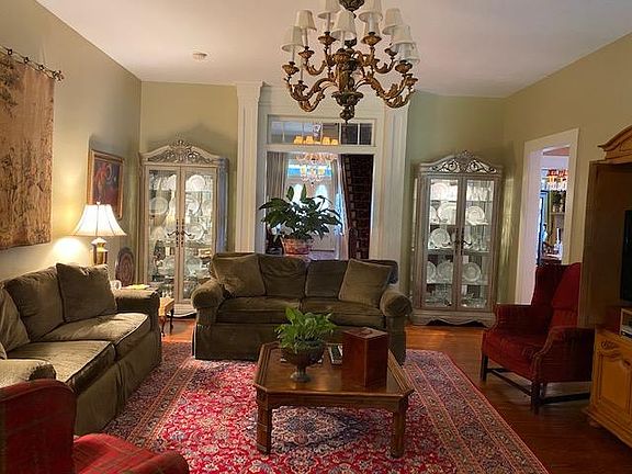4th image of 417 Prairie Ave