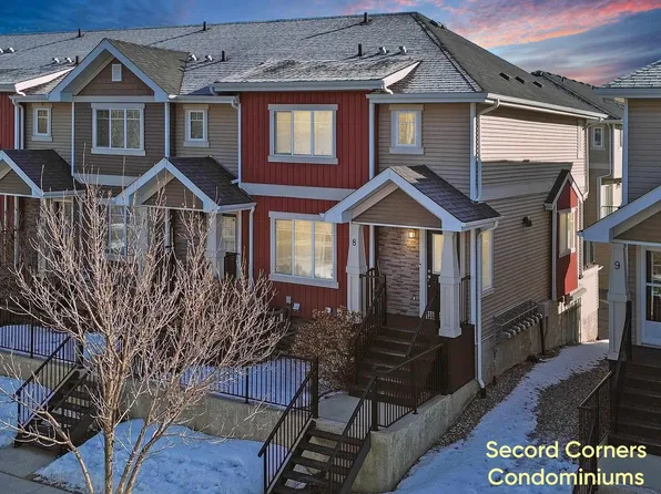 9535 217th St NW #8, Edmonton, AB T5T 4P5