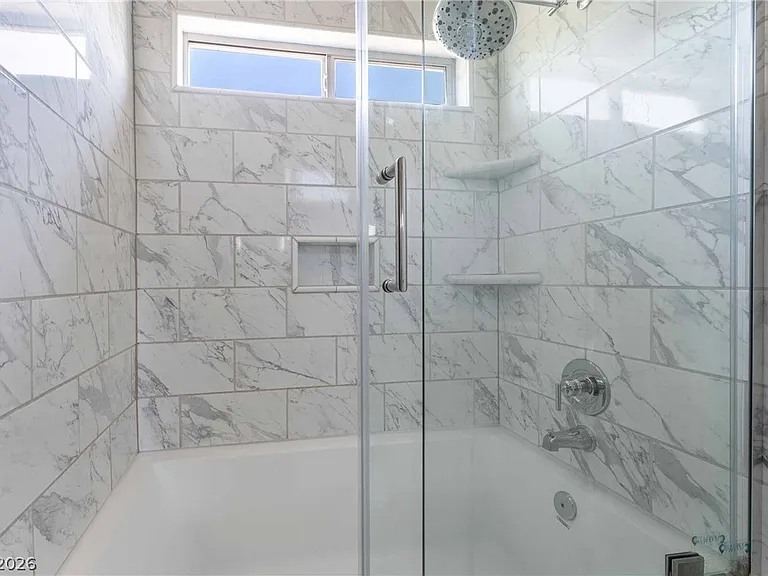 6048 Stern Cove Ct — Photo 12