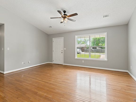 4th image of 1740 24th St E