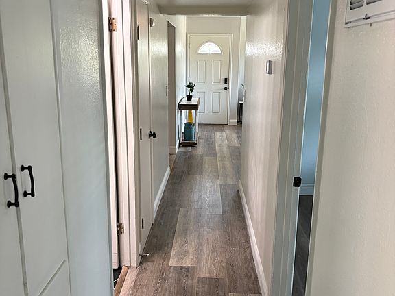 3rd image of 1000 Riverview Dr