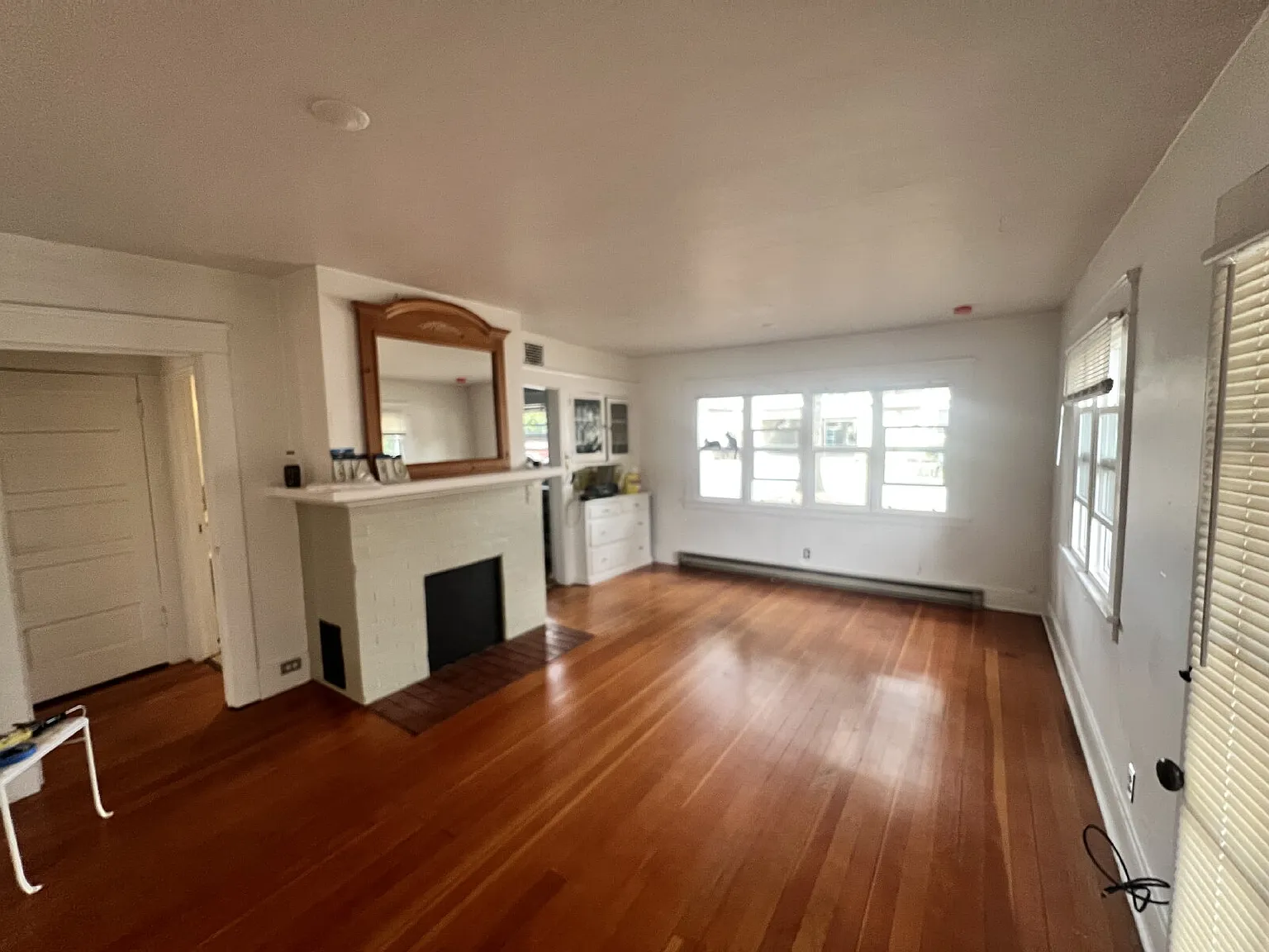 2 bed, 1.0 bath, $1,650 — Photo 2