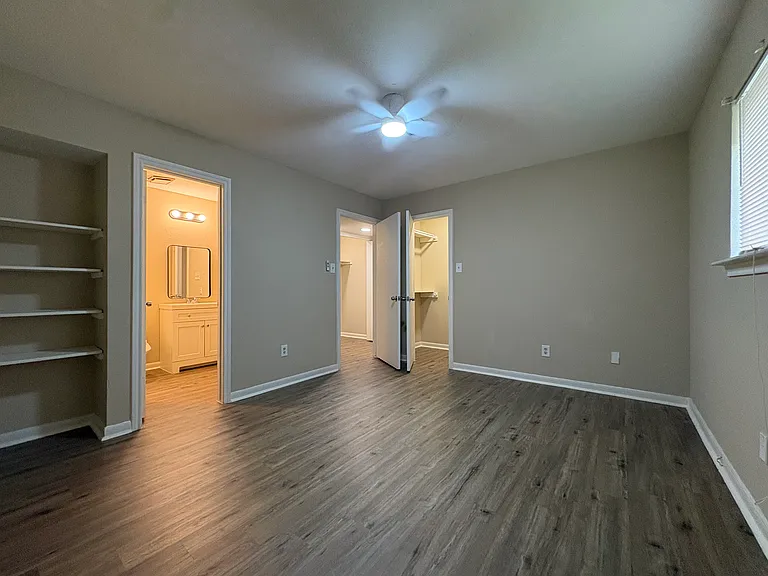 3221 Hirschfield Rd #B — Photo 7