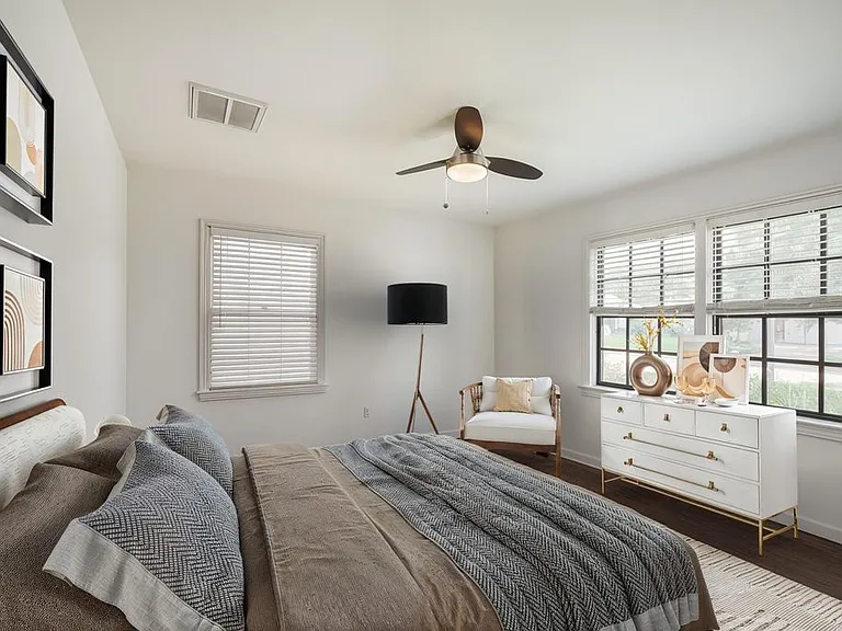 3439 Wentworth St #6 — Photo 4