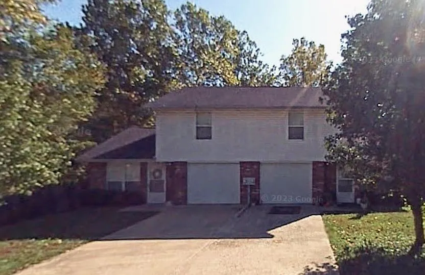 409 Hutton Dr - A — Photo 1
