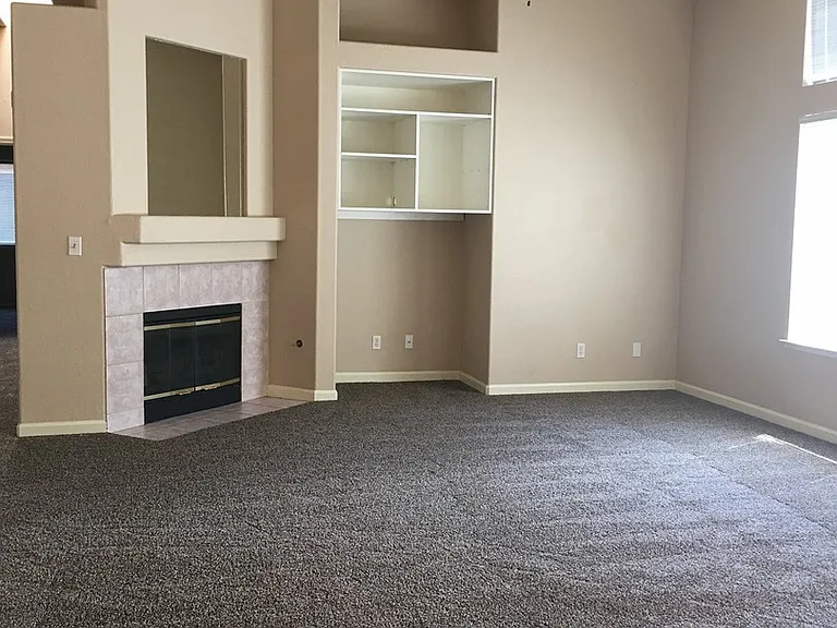 6137 N Alva Ave — Photo 4