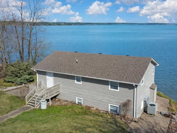 700 Lakeshore Dr N, Muscle Shoals, AL 35661