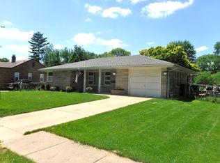 125 Wheeler Ave, Joliet, IL 60436