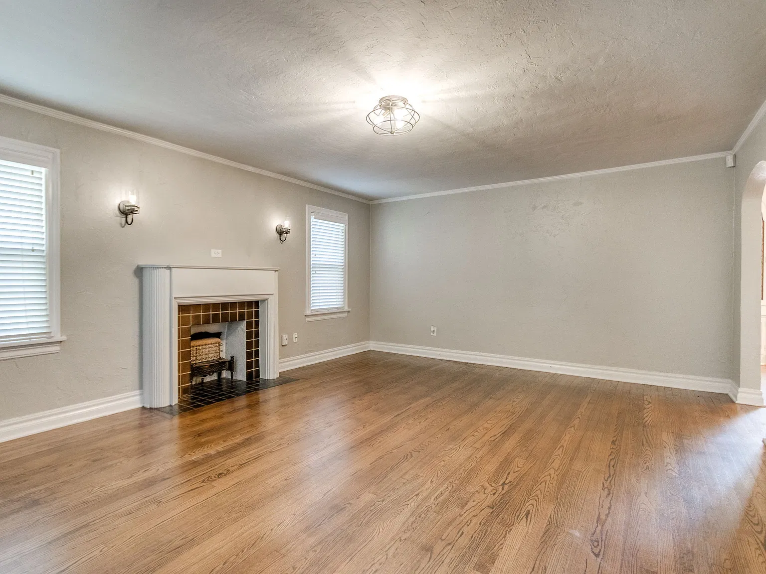2 bed, 2.5 bath, 1643 sqft, $1,875 — Photo 4