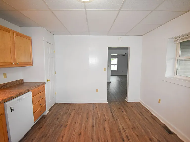 3 Fairview St — Photo 10