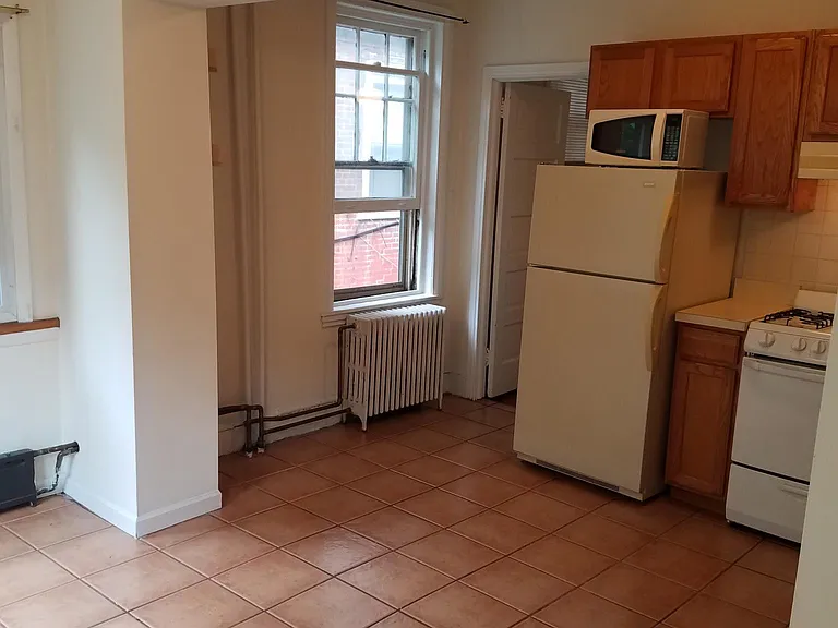 263 S 9th St #2-R — Photo 9