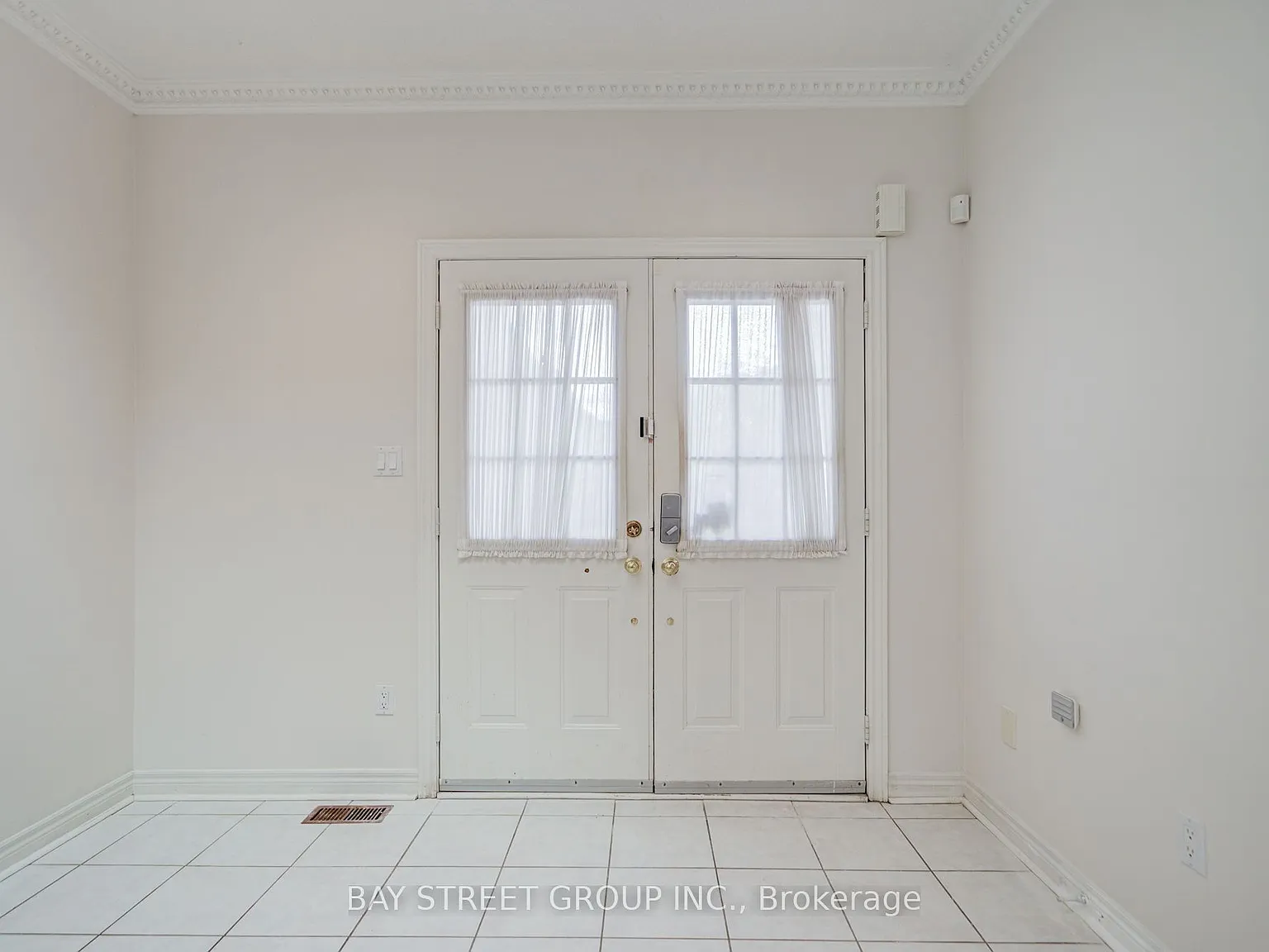 5 bed, $4,950 — Photo 4
