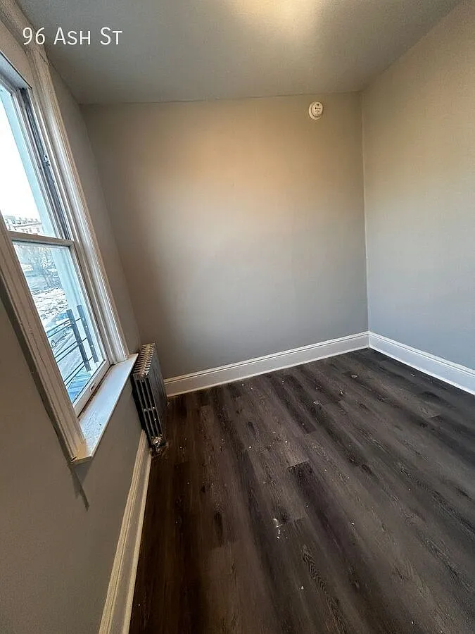 2 bed, $2,400 — Photo 1