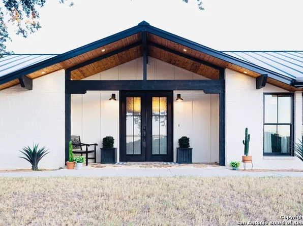 28750 Dapper Dan Dr, Boerne, TX 78015