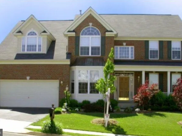 814 Bonnie Ridge Dr NE, Leesburg, VA 20176