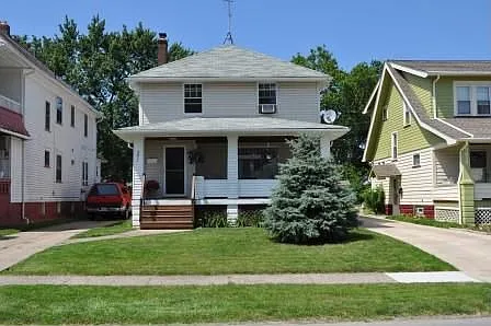 9811 Parkview Ave photo 1