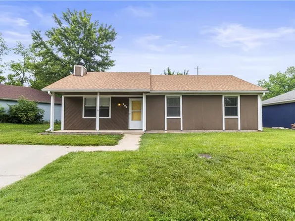 202 E Pacific Dr, Belton, MO 64012