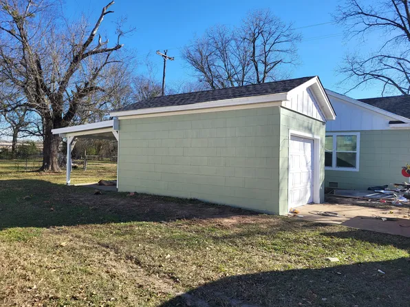 251 S 1st St, Pt, TX 75472