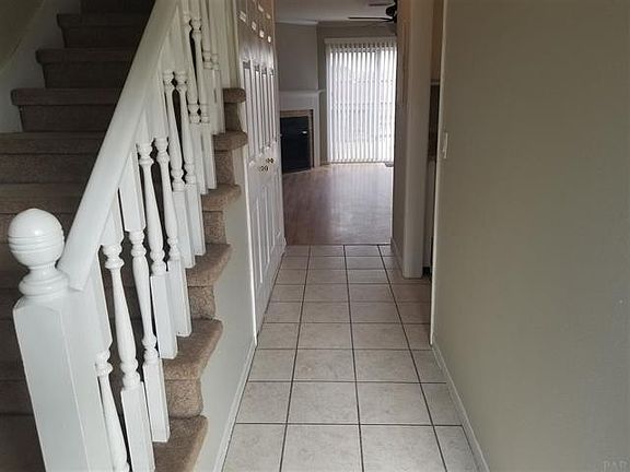 2nd image of 3841B Belle Meade Ct
