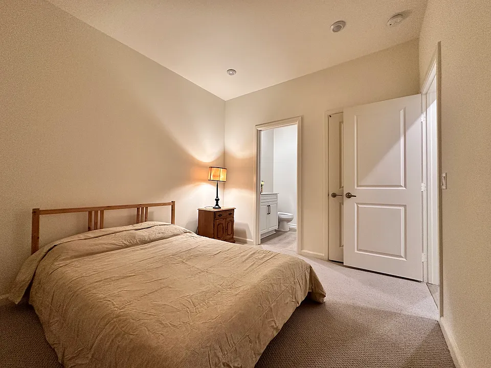 7547 Caspia Ct