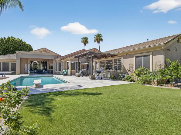 1333 N CLIFFSIDE Drive, Gilbert, AZ 85234