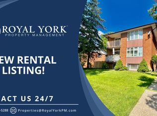 116 Conway Dr #3, Kitchener, ON N2A2C5