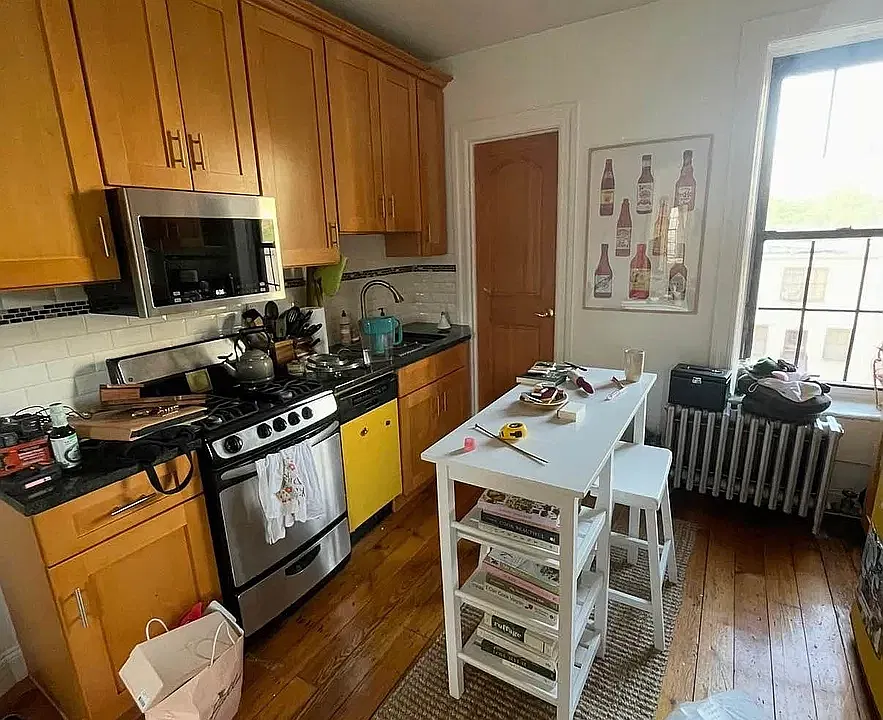 348 S 4th St #4R