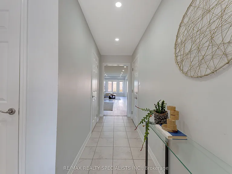 740 Linden Dr #4 — Photo 4
