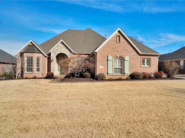 1590 E Brighton Pl, Fayetteville, AR 72703