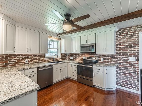 2nd image of 1009 Old Saint Marys Rd