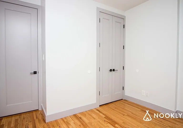 379 S 5th St #1L — Photo 8