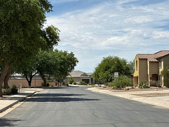5th image of 4702 W Almond Ave
