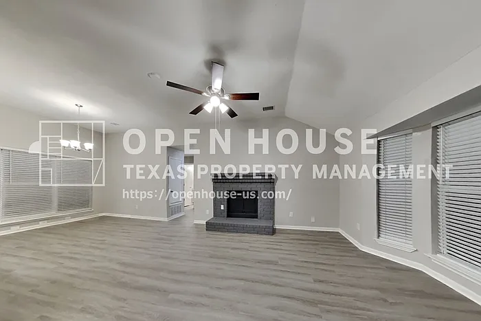 2221 Tangleridge Ln — Photo 3