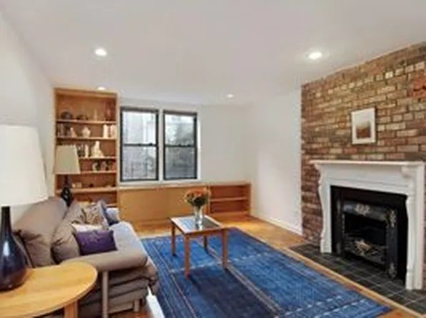 250 West 15th Street image 1 of 6