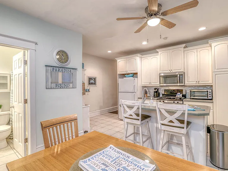 1102 Wesley Ave #1 — Photo 12