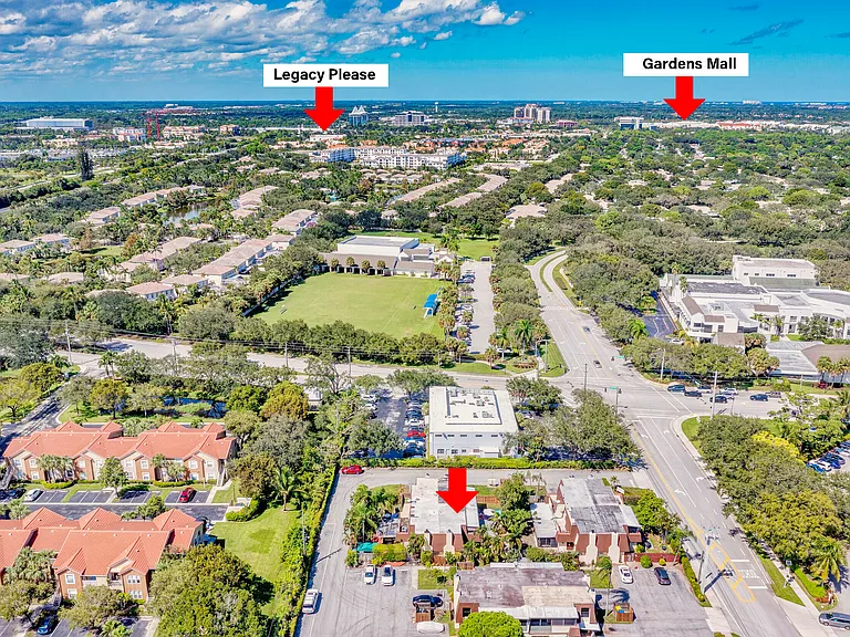 3530 E Gardens East Dr #B — Photo 42