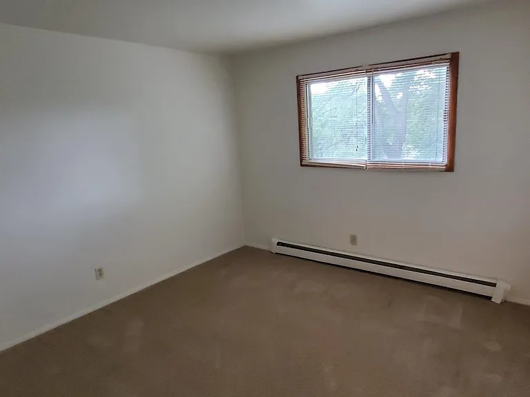 9520 W Fond Du Lac Ave — Photo 13